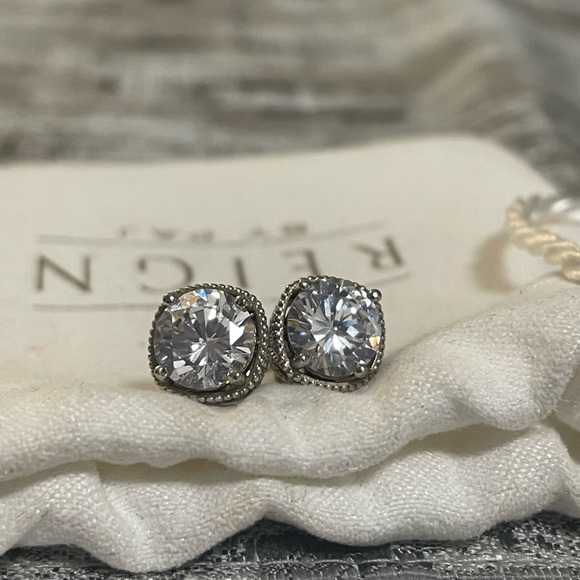 Sterling silver zirconia earrings - Picture 1 of 4